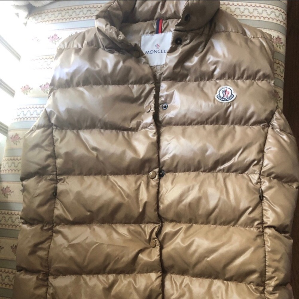Vintage shiny beige Moncler 100% down vest